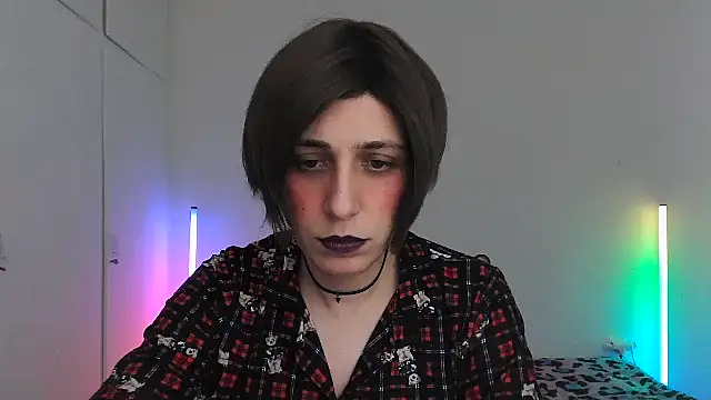 HoneyValentine online show from 02.17.26