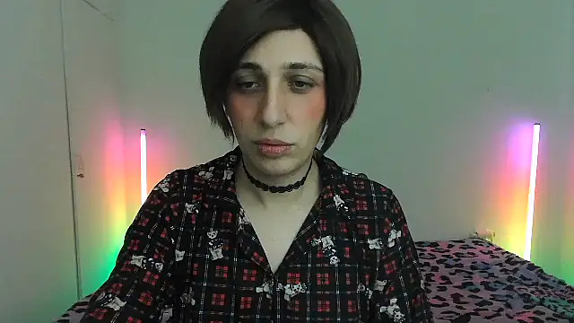 HoneyValentine online show from 02.19.26