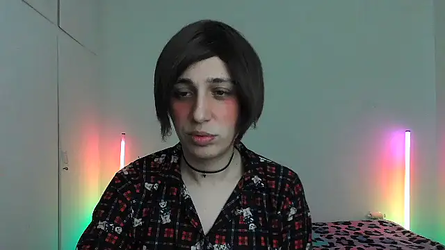 HoneyValentine online show from 03.08.26