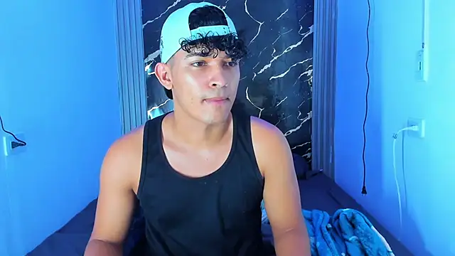 Snapshot of jamescurly00 chatting on 02.06.26 jamescurly00 online show from 02.06.26