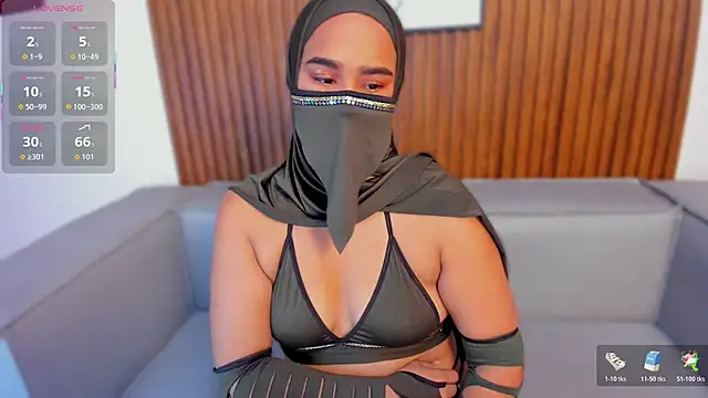 Layla Yasmin online show from 01.07.26