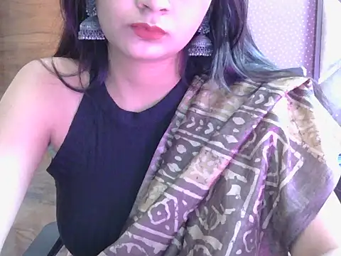 Snapshot of sweet_riyaaa chatting on 06.18.26 sweet riyaaa online show from 06.18.26