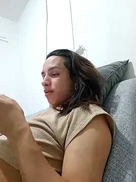 Snapshot of ofjuliaa chatting on 06.19.26 ofjuliaa online show from 06.19.26