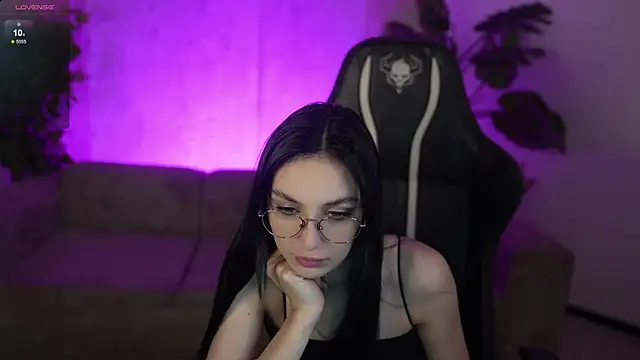 Snapshot of Mila_Rose054 chatting on 02.25.26 Mila Rose054 online show from 02.25.26