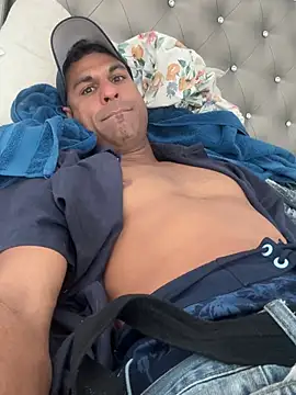 Snapshot of ZF-Athlete chatting on 02.28.26 ZF-Athlete online show from 02.28.26