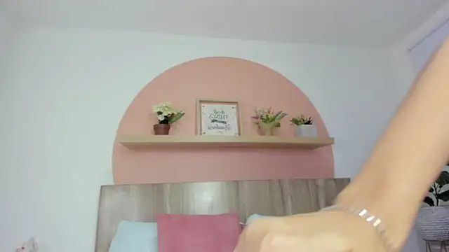 charlote smit  online show from 01.12.26