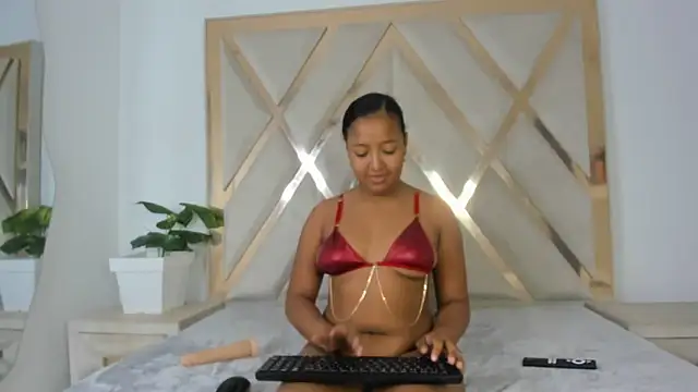 Snapshot of sweetdesireasm chatting on 02.03.26 sweetdesireasm online show from 02.03.26