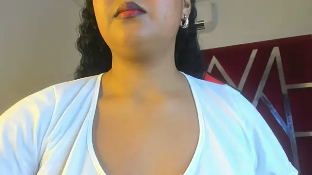 Snapshot of sweetdesireasm chatting on 02.12.26 sweetdesireasm online show from 02.12.26