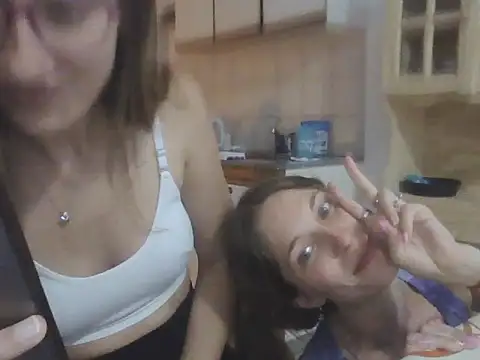 Snapshot of Noracherry chatting on 01.12.26 Noracherry online show from 01.12.26