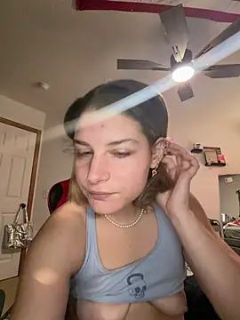 Snapshot of SassynNatty chatting on 01.17.26 SassynNatty online show from 01.17.26