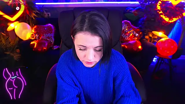 Dafni Monn online show from 02.11.25