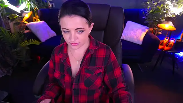 Dafni Monn online show from 03.13.25