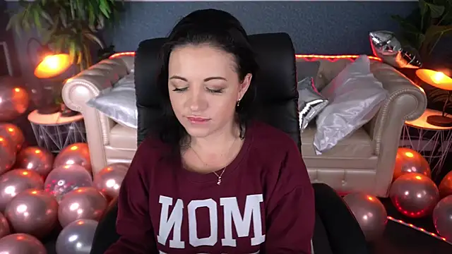 Dafni Monn online show from 02.03.26