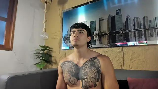 Snapshot of elliot_colton chatting on 02.10.26 elliot colton online show from 02.10.26