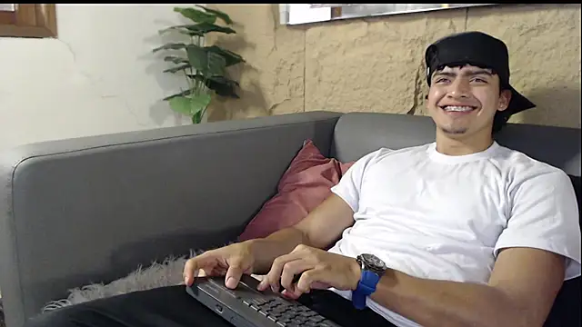 Snapshot of elliot_colton chatting on 02.20.26 elliot colton online show from 02.20.26