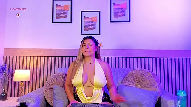 Snapshot of taylor_smiith1 chatting on 02.21.26 taylor smiith1 online show from 02.21.26