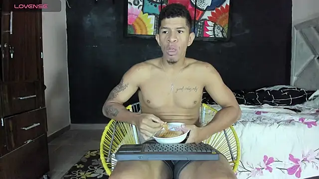 Snapshot of antonio_aguilarx chatting on 07.03.26 antonio aguilarx online show from 07.03.26