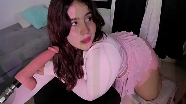 ivy velvet online show from 04.15.26