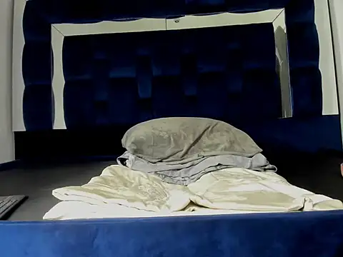 Scook Gray  online show from 02.19.26