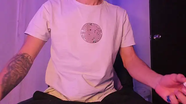 Davis Axel online show from 01.11.26