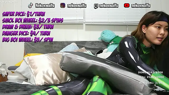 Snapshot of nekoxwaifu chatting on 02.12.26 nekoxwaifu online show from 02.12.26