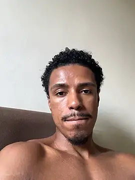 Snapshot of LorenzoBlack27 chatting on 02.28.26 LorenzoBlack27 online show from 02.28.26