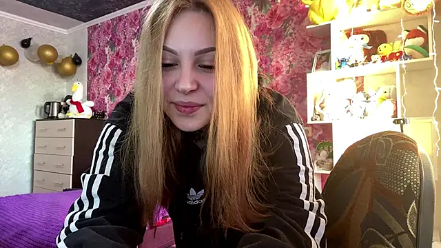 TraciBallena online show from 02.10.26