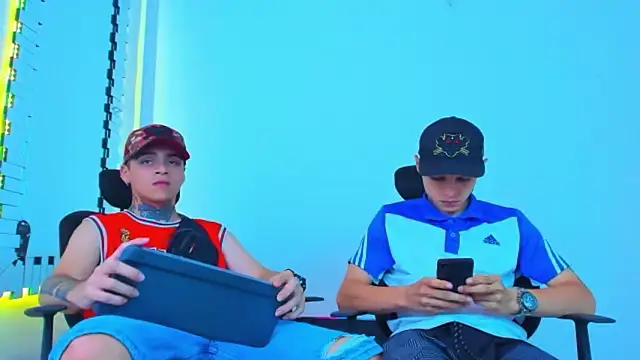 Thomas-Wil online show from 01.12.26