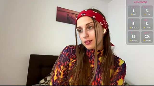 Snapshot of EvaRenard chatting on 04.23.26 EvaRenard online show from 04.23.26