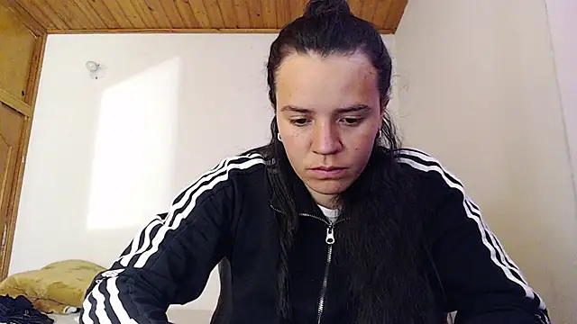 Snapshot of Shanel_Lozano chatting on 06.14.26 Shanel Lozano online show from 06.14.26