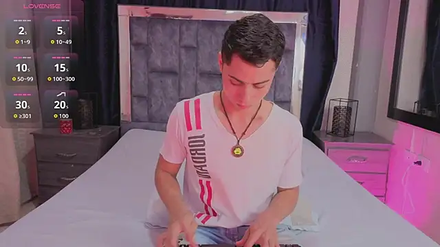 LeoMonnroe online show from 05.09.26