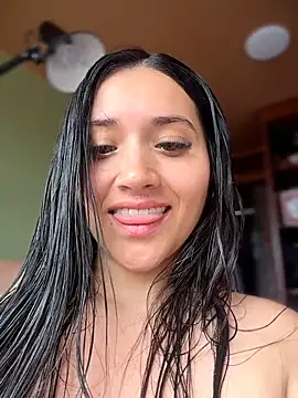 Veronica Wins  online show from 06.26.26