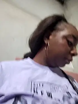 Snapshot of EngelSmith_ chatting on 01.13.26 EngelSmith online show from 01.13.26