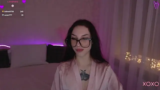 Snapshot of TianaHot777 chatting on 02.04.26 TianaHot777 online show from 02.04.26