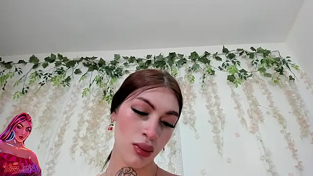 Snapshot of lizz_lunna chatting on 06.17.26 lizz lunna online show from 06.17.26
