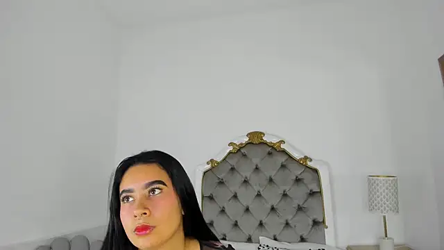 paulina lux online show from 02.07.26