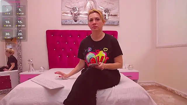 AmandaL1 online show from 01.14.25