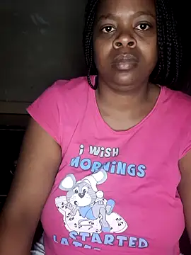 Snapshot of bigboobylicious chatting on 02.10.26 bigboobylicious online show from 02.10.26