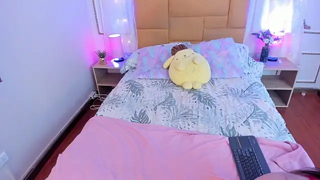 Jenifer James online show from 02.12.26