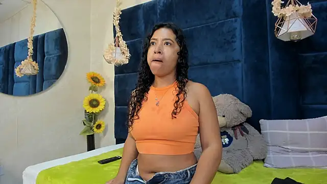 Laura Miller1 online show from 04.15.26