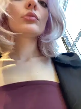 aka Blonde online show from 02.15.26