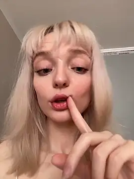 aka Blonde online show from 06.20.26