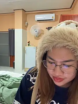 Ponthip online show from 02.02.26