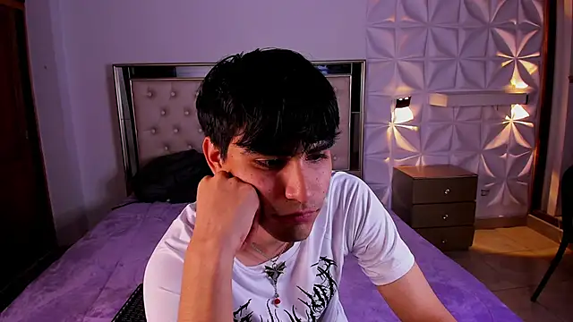 IamJuanJoc online show from 03.12.26