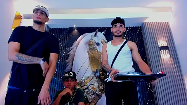 The Gods In Diamonds online show from 03.02.26