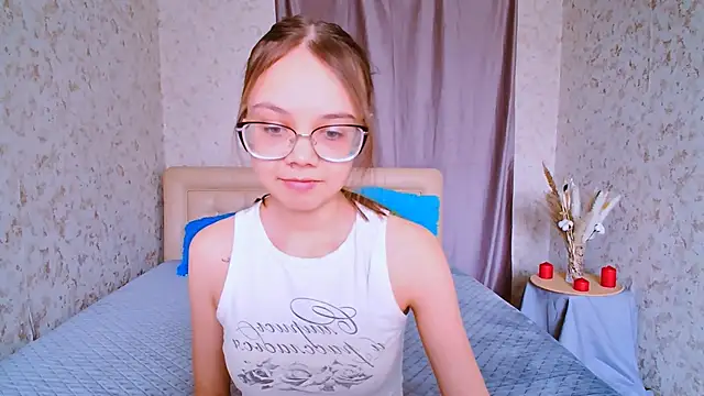 LolliStrawberry online show from 04.05.26