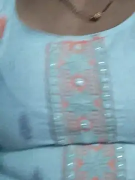 Snapshot of Zaara101 chatting on 03.18.26 Zaara101 online show from 03.18.26