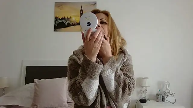 Clara1986 online show from 03.29.26