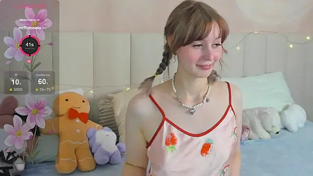 Snapshot of AdeleSilvy chatting on 06.26.26 AdeleSilvy online show from 06.26.26