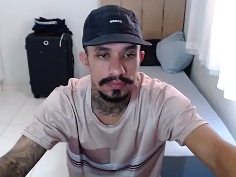 Snapshot of lipegonzalezz chatting on 02.03.26 lipegonzalezz online show from 02.03.26